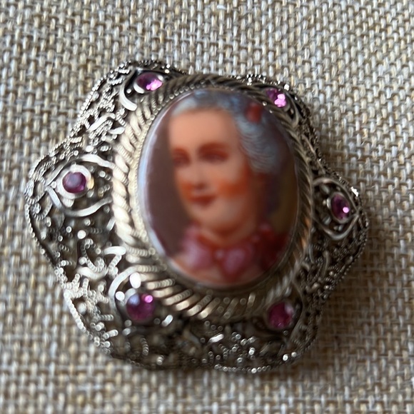 Vintage Western Germany Victorian Portrait Brooch Filigree Crystal Hand Painted - Picture 8 of 8